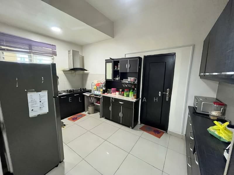 Rumah Teres 2 Tingkat untuk Dijual di Kota Emerald (Rawang) - Elwin Mah - Kitchen - PropertyGuru.com.my