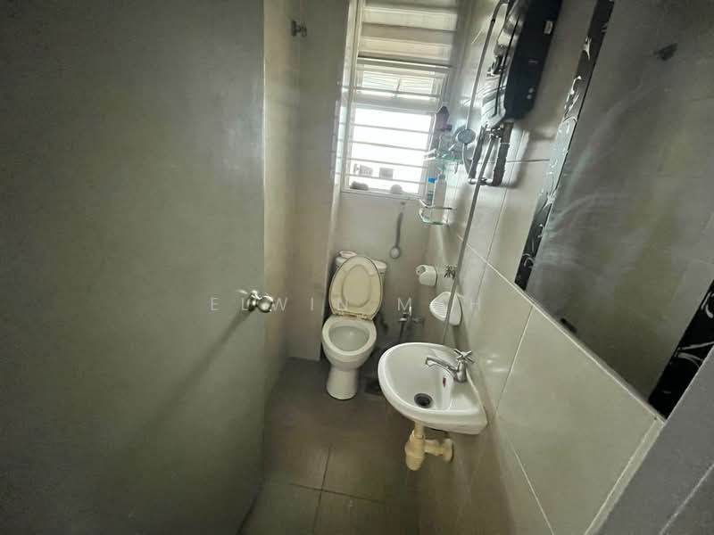 Rumah Teres 2 Tingkat untuk Dijual di Kota Emerald (Rawang) - Elwin Mah - Bathroom - PropertyGuru.com.my