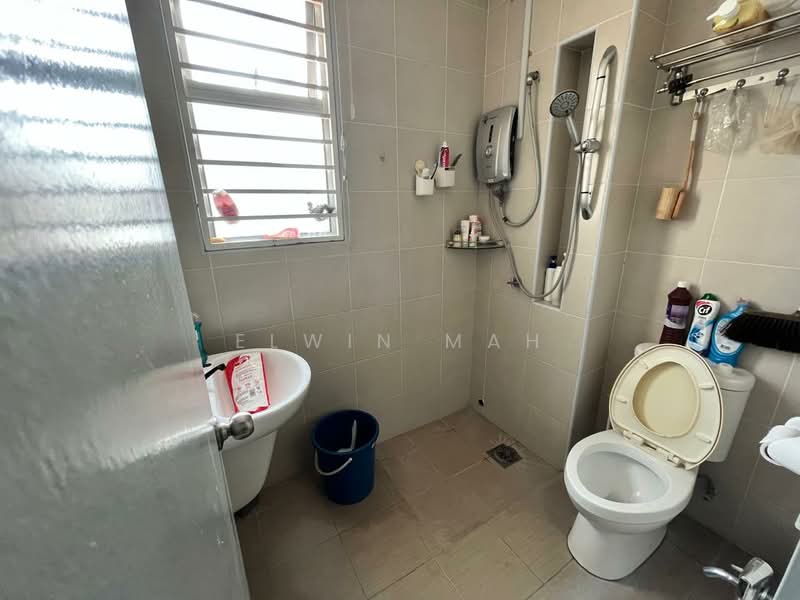 Rumah Teres 2 Tingkat untuk Dijual di Kota Emerald (Rawang) - Elwin Mah - Bathroom - PropertyGuru.com.my