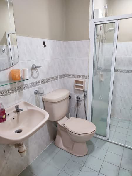 Kondominium untuk Dijual di Sunway Sutera Condominium - Grace Teow - Bathroom - PropertyGuru.com.my