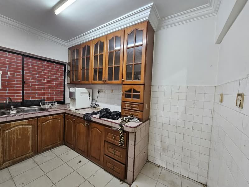 Apartment for Rent at Grandeur Tower - Terrance Leong - Kitchen - PropertyGuru.com.my