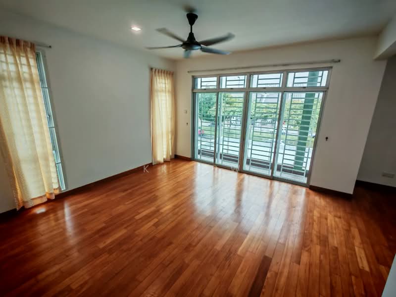 Semi-Detached House for Sale in Taman Nusa Idaman (Iskandar Puteri (Nusajaya)) - KK Low - Living Room - PropertyGuru.com.my