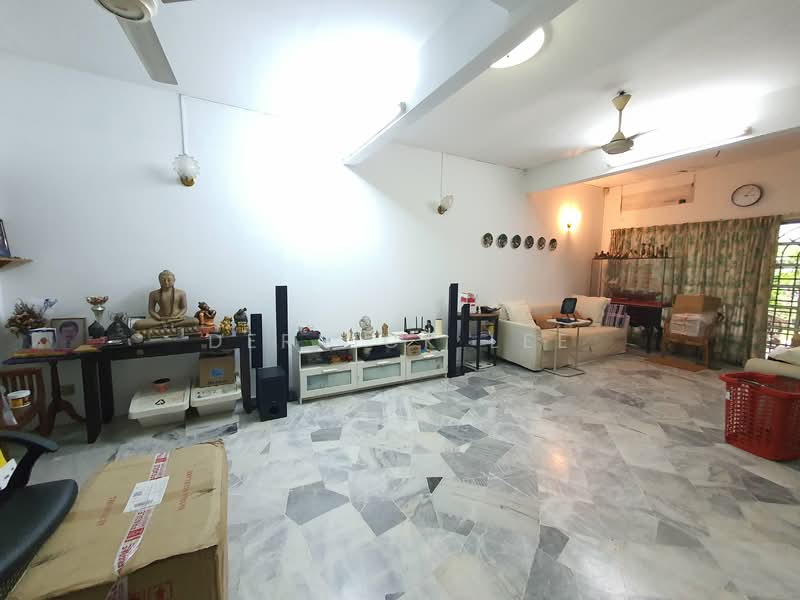 Rumah Teres untuk Dijual di Usj 4 (Subang Jaya) - Derrick Lee - Living Room - PropertyGuru.com.my
