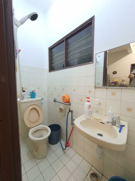 Rumah Teres untuk Dijual di Usj 4 (Subang Jaya) - Derrick Lee - Bathroom - PropertyGuru.com.my