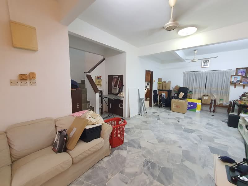 Rumah Teres untuk Dijual di Usj 4 (Subang Jaya) - Derrick Lee - Living Room - PropertyGuru.com.my