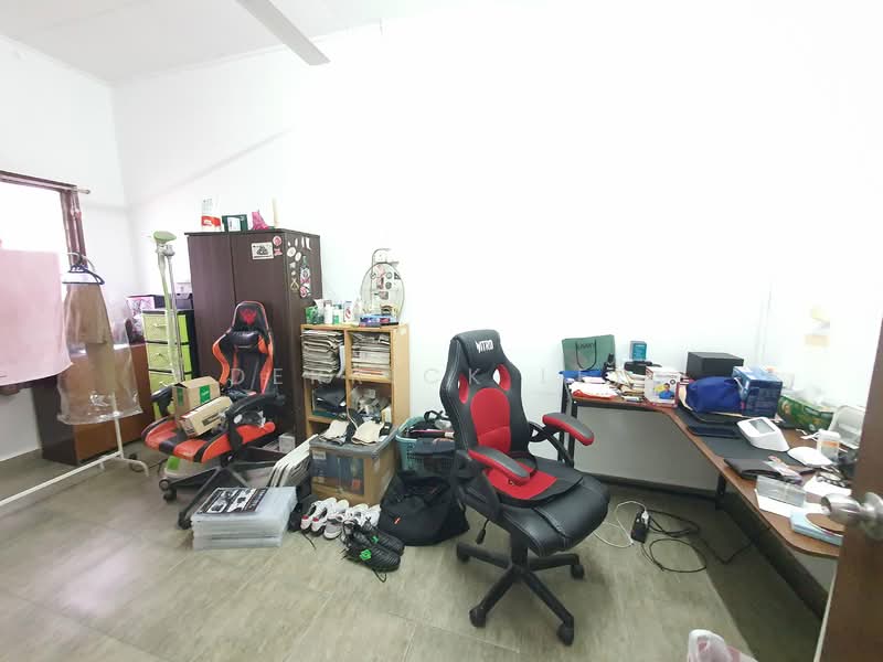 Rumah Teres untuk Dijual di Usj 4 (Subang Jaya) - Derrick Lee - Study - PropertyGuru.com.my