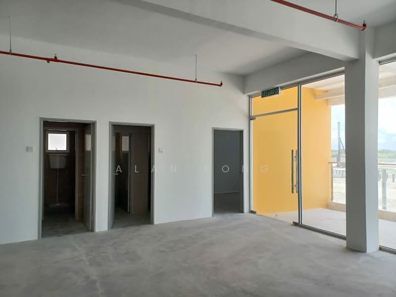Gudang untuk Disewa di Pulau Indah Industrial Park (Pelabuhan Klang) - Alan Kong - Entrance - PropertyGuru.com.my