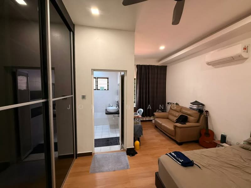 Semi-Detached House for Sale in Taman Bukit Prima (Cheras) - joeson ang - Bedroom - PropertyGuru.com.my