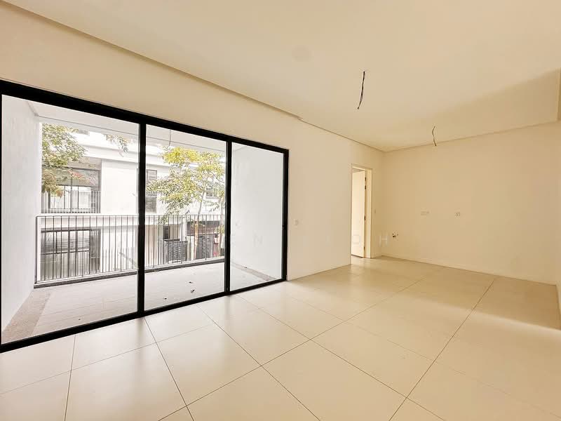 3-storey Terraced House for Sale in Batu Uban (Gelugor) - Allen Yeoh - Living Room - PropertyGuru.com.my