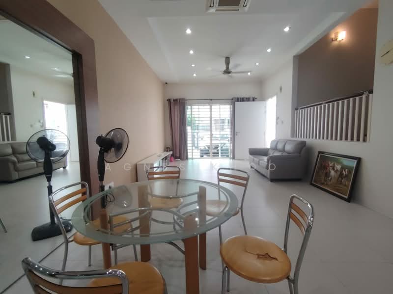 Rumah Teres 3 Tingkat untuk Dijual di Tanjung Bungah (Penang) - Agnes Khoo - Living Room - PropertyGuru.com.my