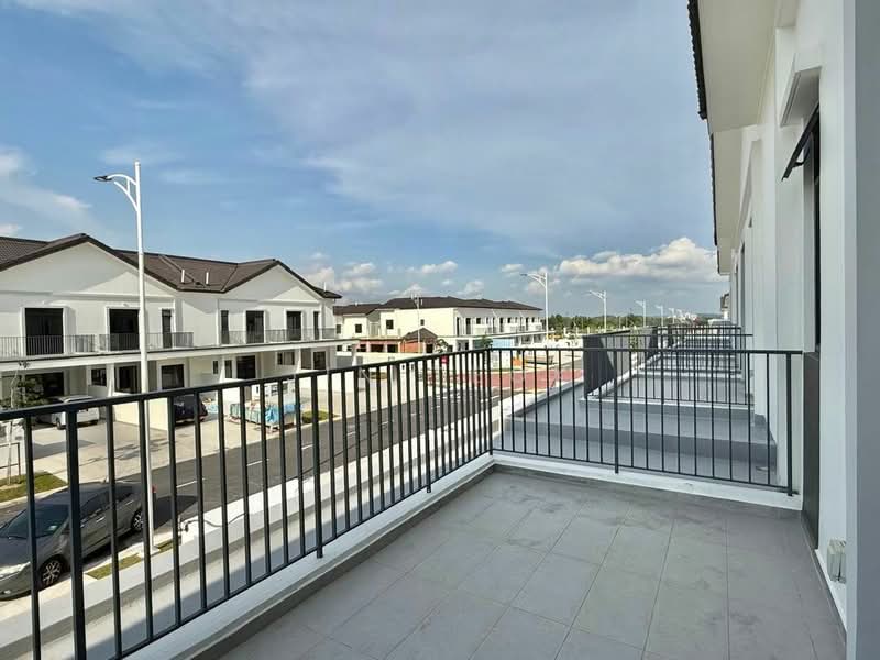 Cluster House for Rent in Eco Botanic (Iskandar Puteri (Nusajaya)) - Jin Teok - Balcony - PropertyGuru.com.my