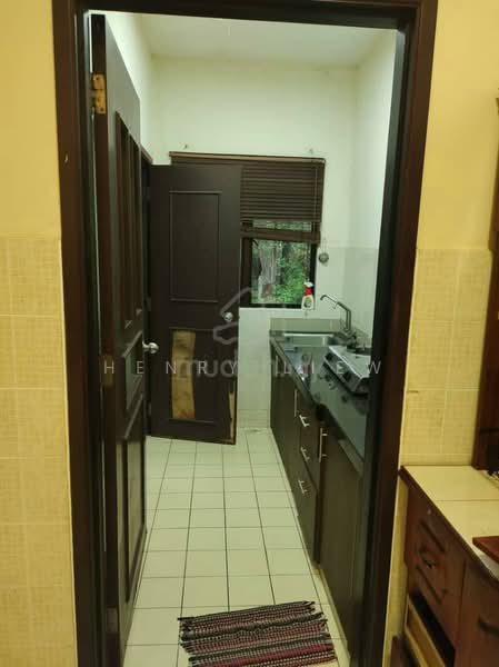 Condominium for Sale at Cyber Heights Villa - Henry Liew - Kitchen - PropertyGuru.com.my