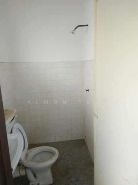Rumah Teres untuk Disewa di Desa Setapak (Wangsa Maju) - Almon Yeap - Bathroom - PropertyGuru.com.my