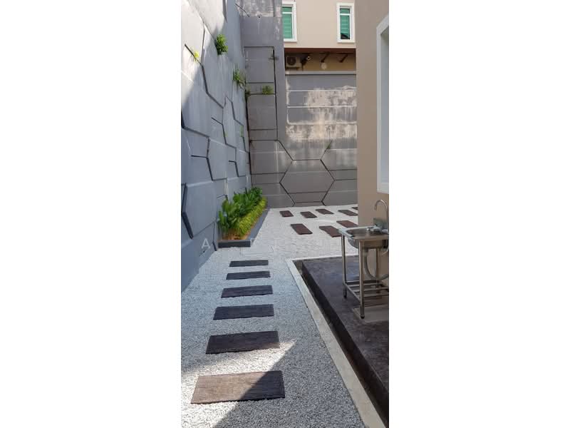 Semi-Detached House for Sale in Island Park (Jelutong) - A Ee Ee - Exterior - PropertyGuru.com.my