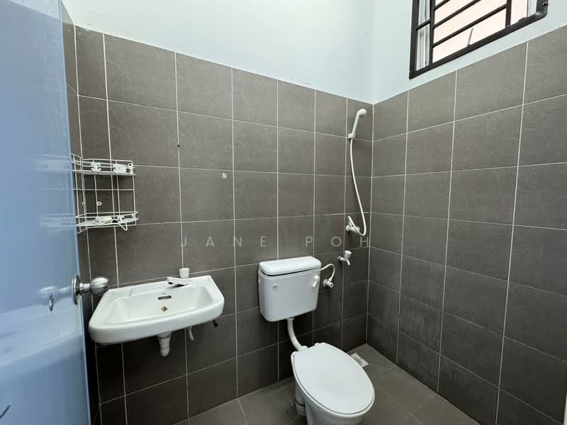 1-storey Terraced House for Sale in Kluang (Johor) - Jane Poh - Bathroom - PropertyGuru.com.my