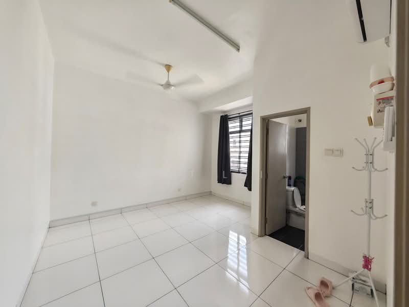 2-storey Terraced House for Sale in Taman Pelangi Indah (Ulu Tiram) - Kent Loi - Interior - PropertyGuru.com.my