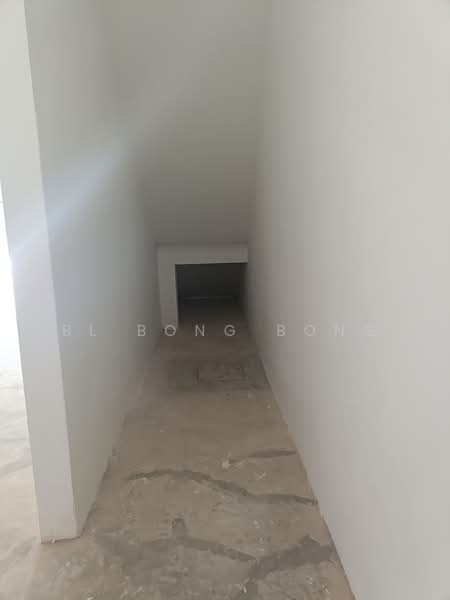 Shop / Office for Rent in Ayer Keroh (Melaka) - BL Bong Bong - Corridor - PropertyGuru.com.my