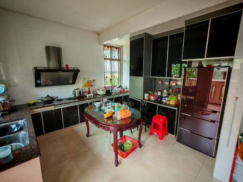 Semi-Detached House for Sale in Taman Impian Emas (Skudai) - KK Low - Kitchen - PropertyGuru.com.my