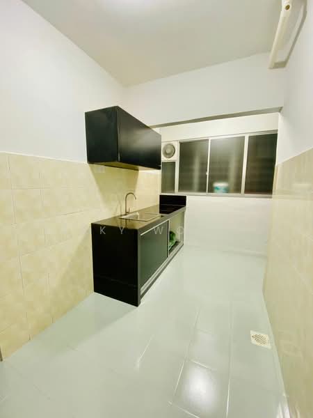Flat for Rent at Pandan Ria (Block D) - Vickky Wong CF - Kitchen - PropertyGuru.com.my