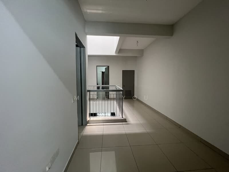 Rumah Teres 2 Tingkat untuk Disewa di Kota Kemuning (Shah Alam) - Miki You - Corridor - PropertyGuru.com.my