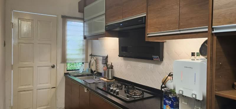 Rumah Teres 2 Tingkat untuk Dijual di Seksyen 7 (Shah Alam) - Nafis Hashim - Kitchen - PropertyGuru.com.my