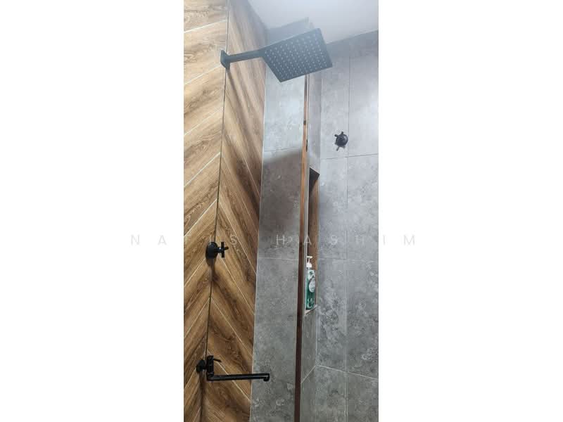 Rumah Teres 2 Tingkat untuk Dijual di Seksyen 7 (Shah Alam) - Nafis Hashim - Bathroom - PropertyGuru.com.my