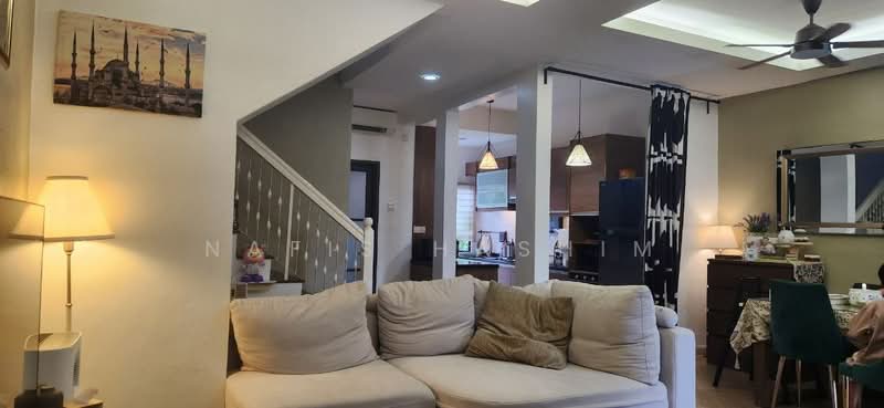Rumah Teres 2 Tingkat untuk Dijual di Seksyen 7 (Shah Alam) - Nafis Hashim - Living Room - PropertyGuru.com.my