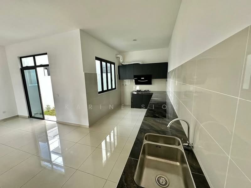 Cluster House for Rent in Iskandar Puteri (Nusajaya) (Johor) - Karine Sior - Kitchen - PropertyGuru.com.my