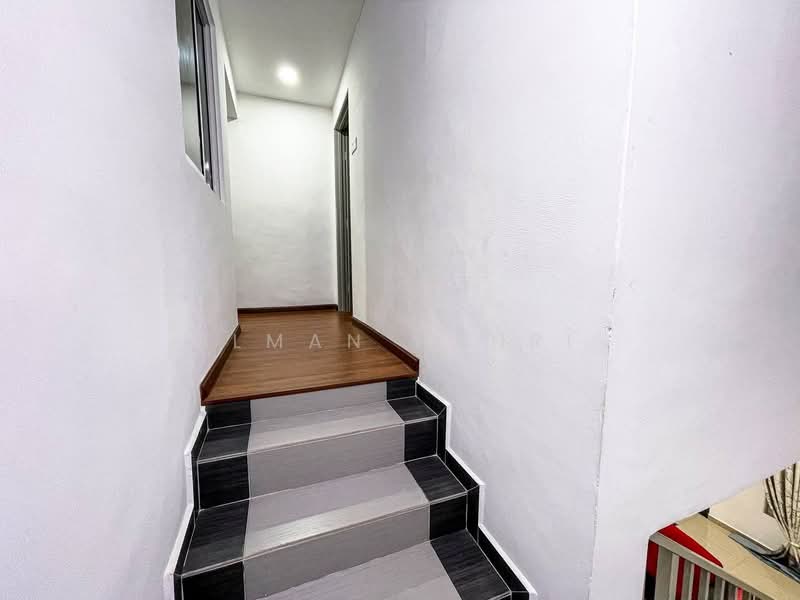Rumah Teres 2 Tingkat untuk Dijual di Taman Maju (Kajang) - Ilman Nahri - Corridor - PropertyGuru.com.my