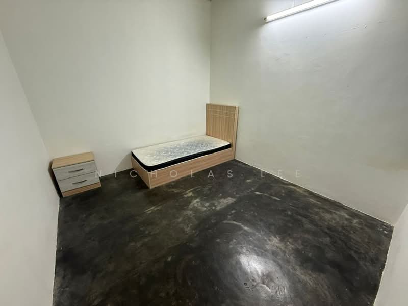 1-storey Terraced House for Rent in Taman Leow Sum (Chemor) - Nicholas Lee - Bedroom - PropertyGuru.com.my