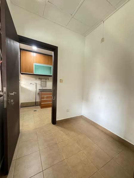 Rumah Teres 2 Tingkat untuk Dijual di Bukit Jelutong (Shah Alam) - SAIFUL HELMI - Kitchen - PropertyGuru.com.my