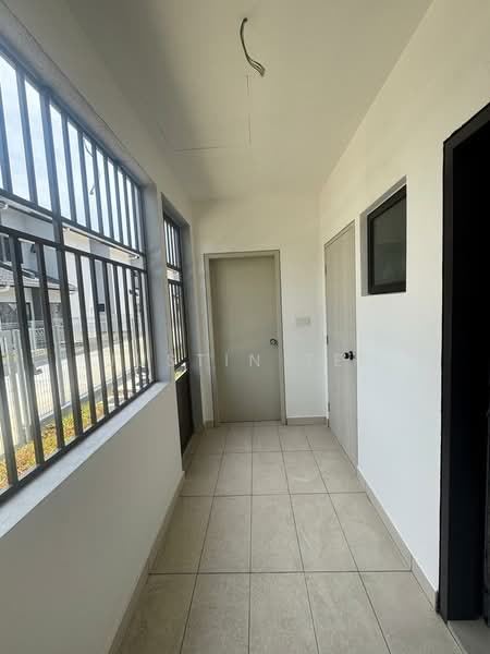 Rumah Teres 2 Tingkat untuk Dijual di Bandar Bukit Raja (Klang) - Justin Tee - Corridor - PropertyGuru.com.my