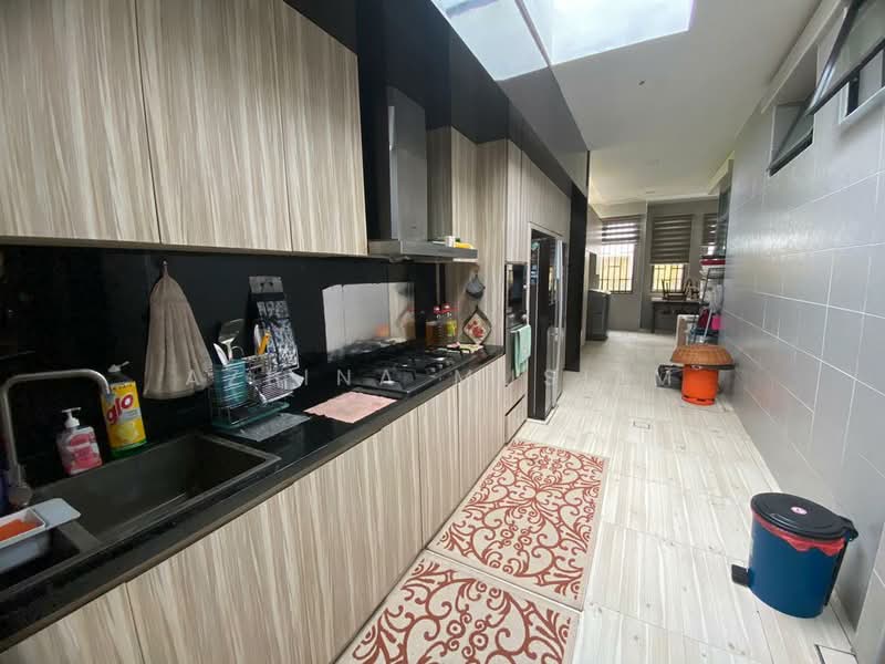 Semi-Detached House for Sale in Taman Impian Emas (Skudai) - Azlina Muslim - Kitchen - PropertyGuru.com.my