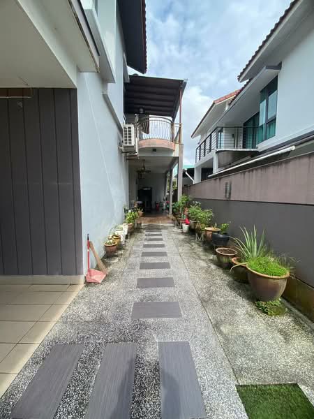 Semi-Detached House for Sale in Taman Impian Emas (Skudai) - Azlina Muslim - PropertyGuru.com.my