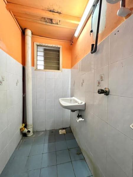 Shop / Office for Sale in Prima Damansara (Damansara Damai) - Vickky Wong CF - Bathroom - PropertyGuru.com.my