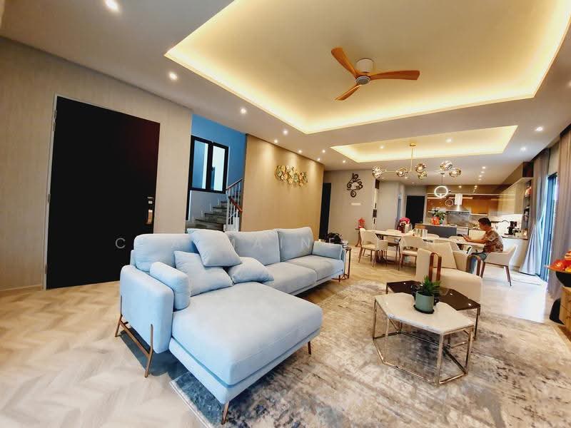 Rumah Berkembar untuk Dijual di Subang Bestari (Shah Alam) - Charmaine Tan - Living Room - PropertyGuru.com.my