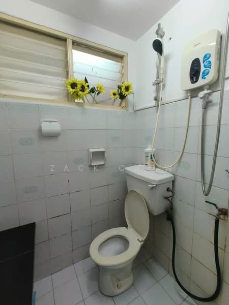 Rumah Teres 1 Tingkat untuk Dijual di Bandar Seri Alam (Masai) - Zack Chow - Bathroom - PropertyGuru.com.my