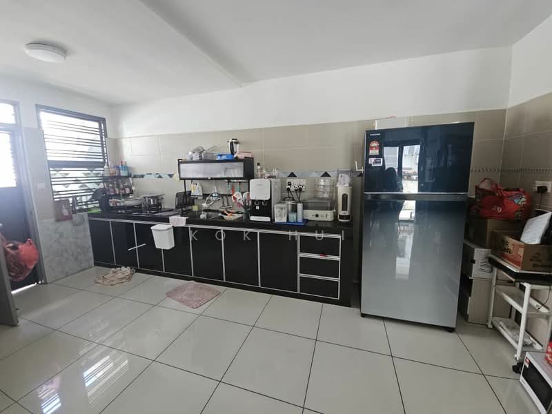2-storey Terraced House for Sale in Bandar Dato Onn (Tebrau) - Kok Hui - Kitchen - PropertyGuru.com.my