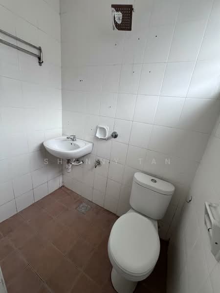 2-storey Terraced House for Sale in Bandar Sungai Long (Selangor) - Shanny Tan - Bathroom - PropertyGuru.com.my