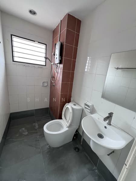 2-storey Terraced House for Sale in Bandar Sungai Long (Selangor) - Shanny Tan - Bathroom - PropertyGuru.com.my