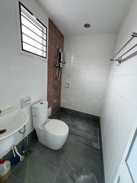 2-storey Terraced House for Sale in Bandar Sungai Long (Selangor) - Shanny Tan - Bathroom - PropertyGuru.com.my