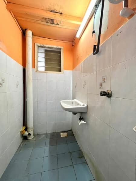 Pangsapuri untuk Dijual di Prima Damansara - Vickky Wong CF - Bathroom - PropertyGuru.com.my