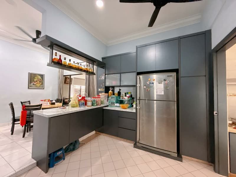 1-storey Terraced House for Sale in Taman Molek (Johor Bahru) - Kok Hui - Kitchen - PropertyGuru.com.my