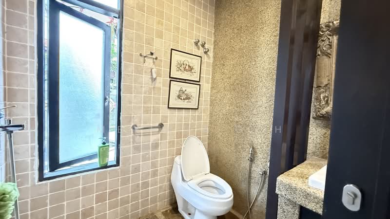 Semi-Detached House for Sale in Ampang Jaya (Ampang) - Melinda Goh - Bathroom - PropertyGuru.com.my