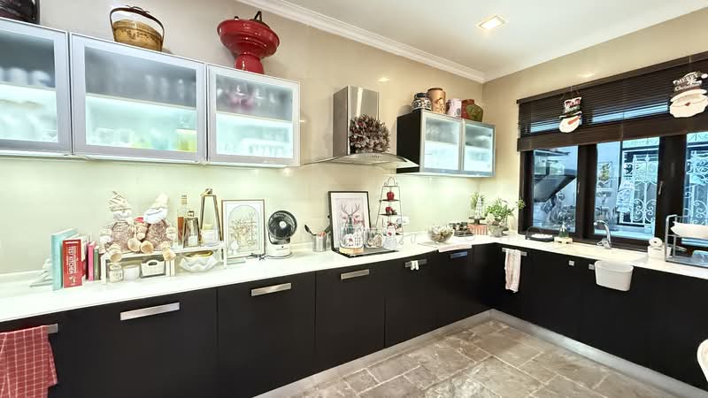 Semi-Detached House for Sale in Ampang Jaya (Ampang) - Melinda Goh - Kitchen - PropertyGuru.com.my