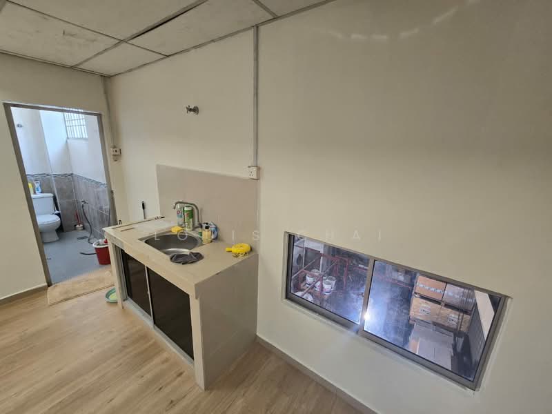 Factory for Sale in Kepong (Kuala Lumpur) - Louis Chai - Bathroom - PropertyGuru.com.my