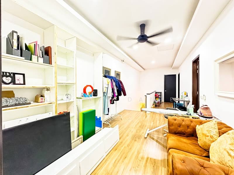 Rumah Teres 2 Tingkat untuk Dijual di Bukit Jelutong (Shah Alam) - Ashraff Daniel - Living Room - PropertyGuru.com.my