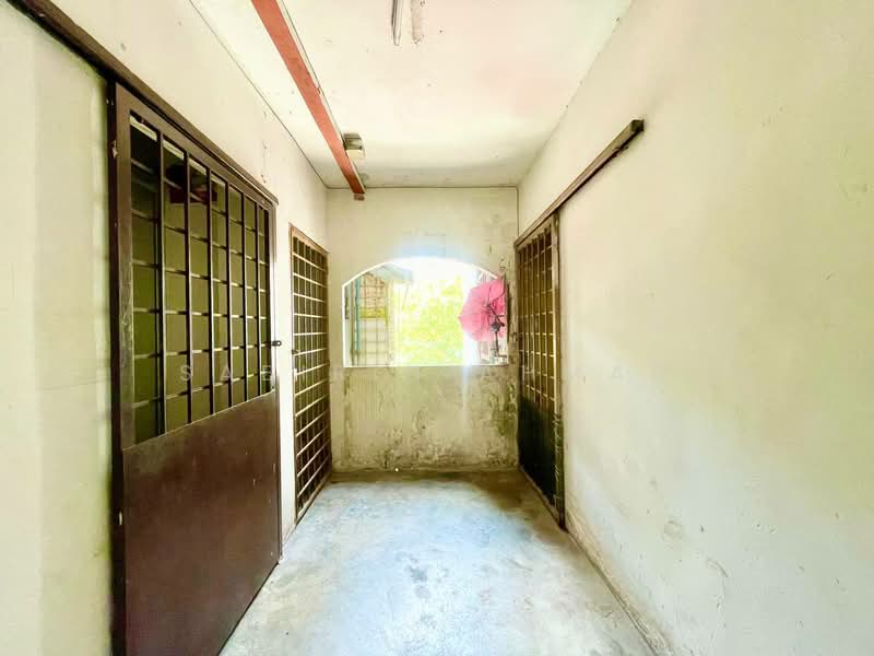 Apartment for Sale at Teratai Mewah Apartment Block 15,17,19,21 - Sabirin Ahmad - Entrance - PropertyGuru.com.my