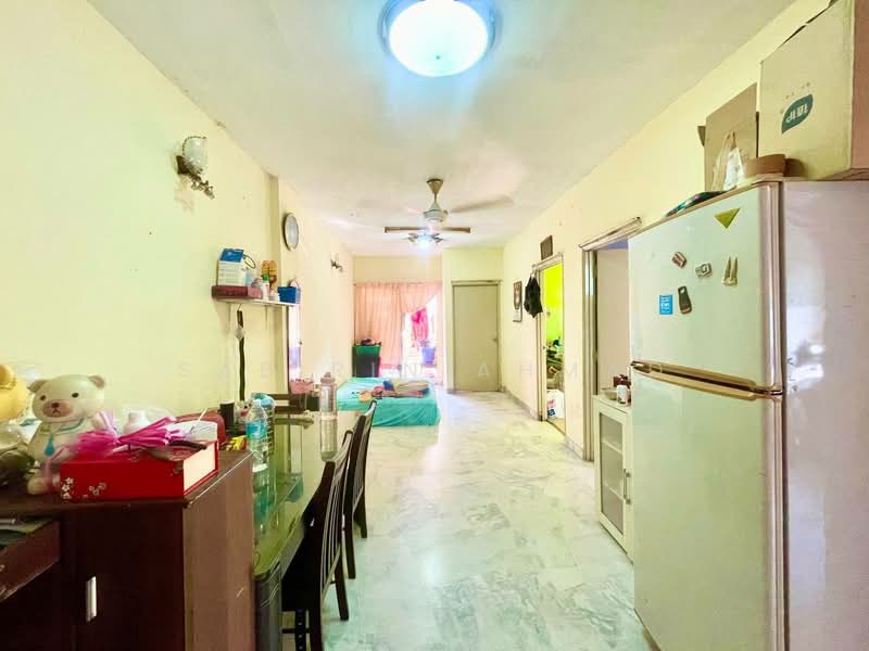 Apartment for Sale at Teratai Mewah Apartment Block 15,17,19,21 - Sabirin Ahmad - Living Room - PropertyGuru.com.my