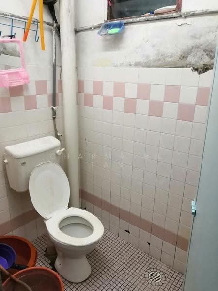 Rumah Flat untuk Dijual di Taman Taming Jaya - Charmaine Tan - Bathroom - PropertyGuru.com.my